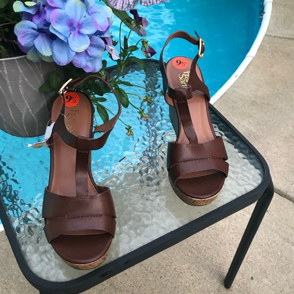 Women’s Franco Sarto Strappy Wedge Sandals - Picture 3 of 6